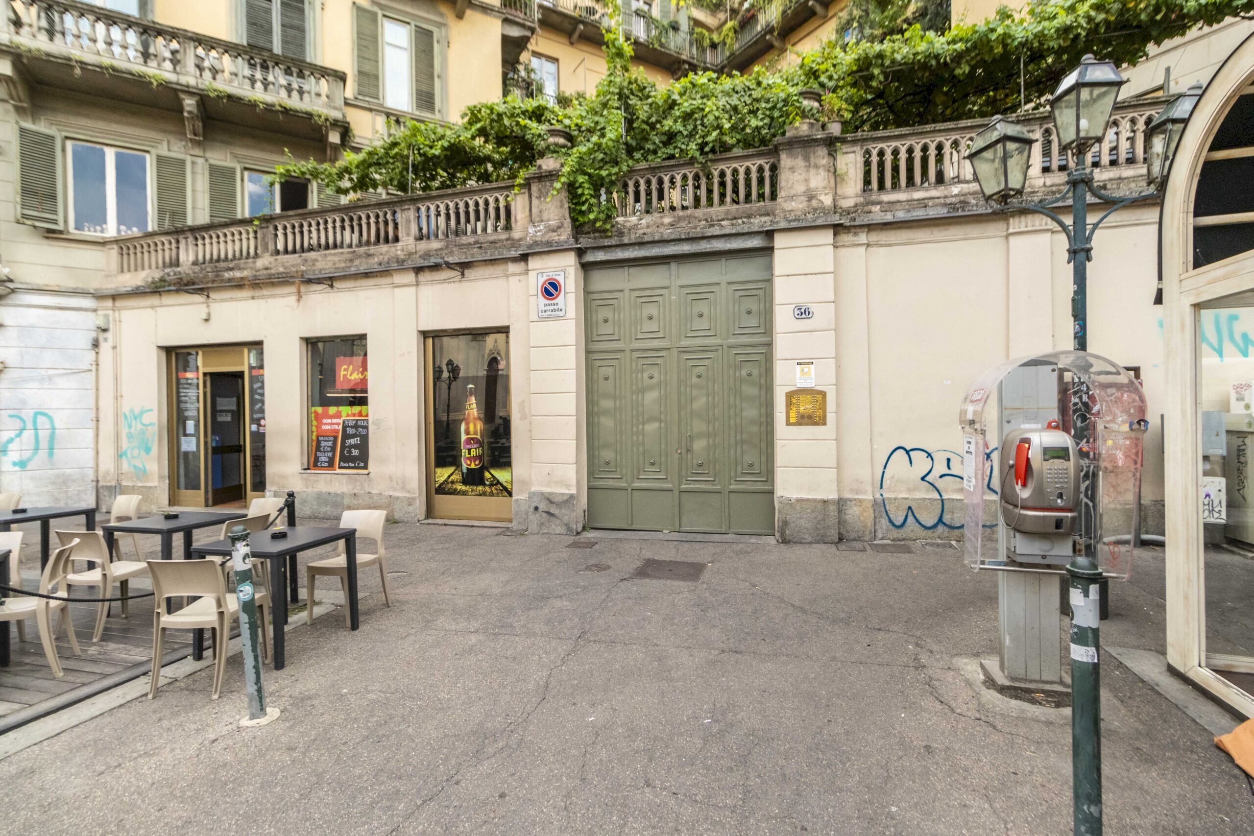 One-room apartment 36, Largo Saluzzo, Torino (neighborhood San Salvario) - photo 2