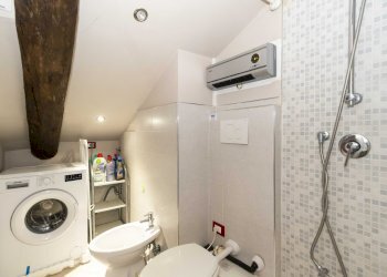 One-room apartment 36, Largo Saluzzo, Torino (neighborhood San Salvario) - photo 5