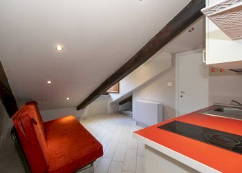 One-room apartment 36, Largo Saluzzo, Torino (neighborhood San Salvario) - photo 14