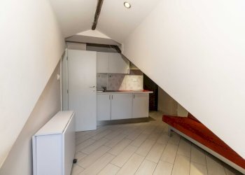 One-room apartment 36, Largo Saluzzo, Torino (neighborhood San Salvario) - photo 17