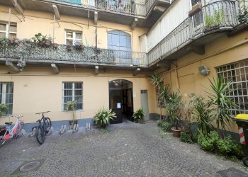 One-room apartment 36, Largo Saluzzo, Torino (neighborhood San Salvario) - photo 4