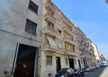 One-room apartment 27, Via Don Giovanni Bosco, Torino (neighborhood San Donato) - photo 1