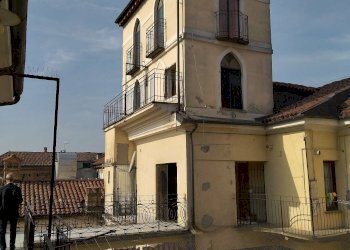 facciata - Stabile - Palazzo via PALAZZO DI CITTA', 1, Chieri - foto 3