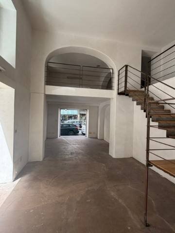 Interno non residenziale - Negozio via Pietro Cavallini, Roma - foto 1