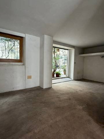 Stanza non arredata - Negozio via Pietro Cavallini, Roma - foto 2
