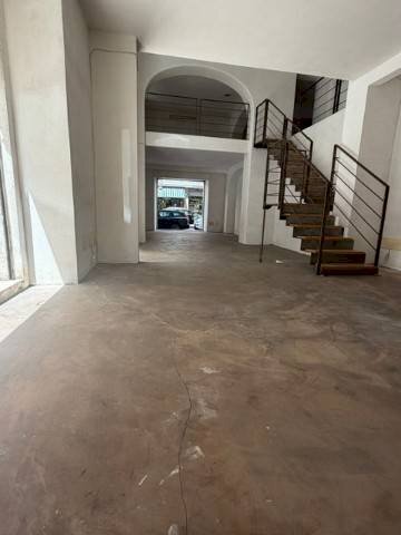 Interno non residenziale - Negozio via Pietro Cavallini, Roma - foto 3