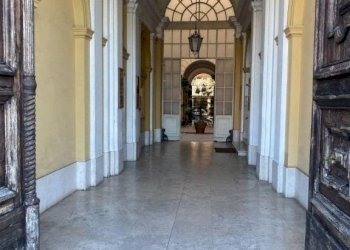 Interno palazzo - Negozio via Pietro Cavallini, Roma - foto 13