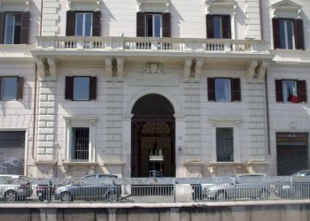 Facciata - Negozio via Pietro Cavallini, Roma - foto 14