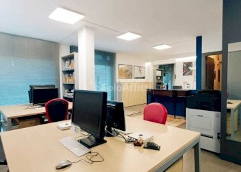 area vendita - Office Vicolo Madonnetta 1, Chieri - photo 1