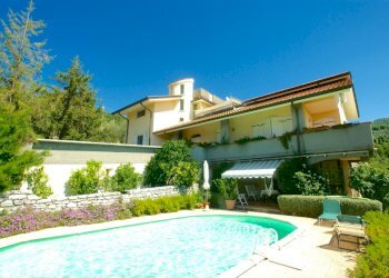 DSC01436.jpg - Casa indipendente Castelnuovo Magra - foto 1