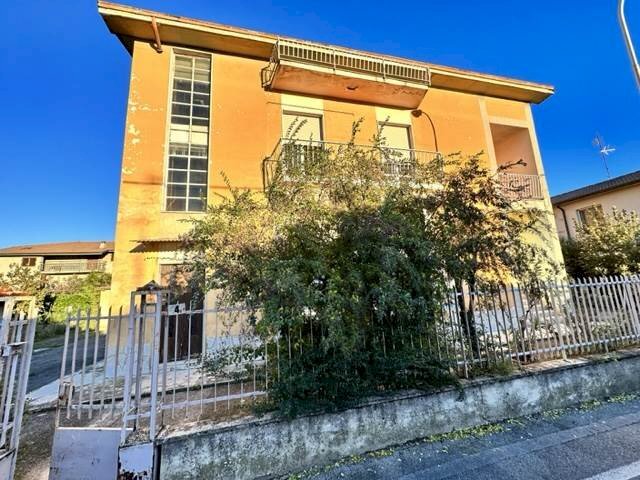 Apartment Castel Rozzone - photo 1