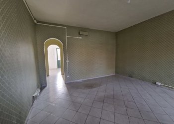 20231128_111224.jpg - Locale Commerciale Via Pesciatina, Lucca - foto 2