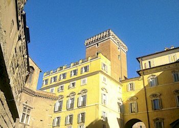 Palazzo - Two-room apartment Piazza del Grillo, Roma - photo 1