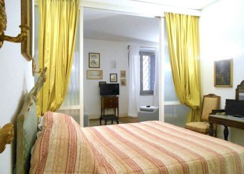 Camera matrimoniale - Two-room apartment Piazza del Grillo, Roma - photo 14