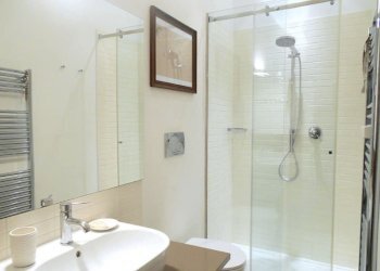 Bagno - Two-room apartment Piazza del Grillo, Roma - photo 17