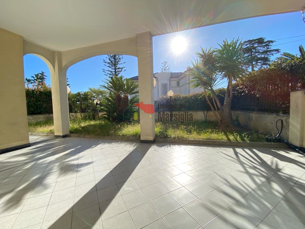 ad21f46d-df36-41f1-95fa-8fce42e93d22.jpg - Quadrilocale Strada Solaro 88, Sanremo - foto 1