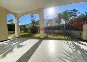 ad21f46d-df36-41f1-95fa-8fce42e93d22.jpg - Quadrilocale Strada Solaro 88, Sanremo - foto 1