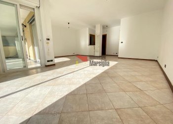 4b77b741-8768-4303-a690-27b4dee409c9.jpg - Quadrilocale Strada Solaro 88, Sanremo - foto 8