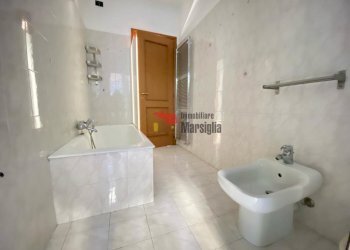 cff77c89-2bdb-4a79-b91c-4692a1ab0a9a.jpg - Quadrilocale Strada Solaro 88, Sanremo - foto 19