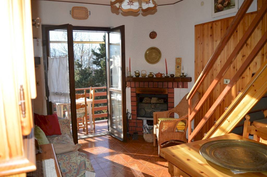 Salone - Quadrilocale via Tetti, 5, Roburent - foto 1