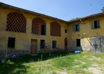 Facciata - Rustic via Calva, Calosso - photo 23