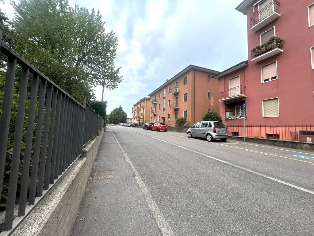 Zona - Three-room apartment via Carnia, 71, Varese - photo 3