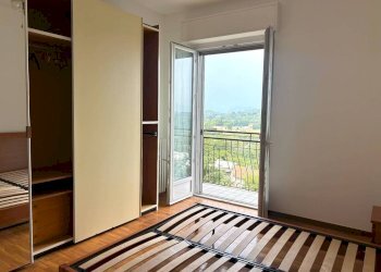 Camera da letto - Three-room apartment via Carnia, 71, Varese - photo 10