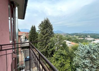 Balcone - Three-room apartment via Carnia, 71, Varese - photo 22