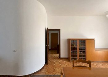 Dettagli - Three-room apartment via Carnia, 71, Varese - photo 29