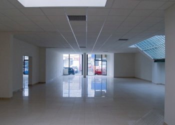 VIA-AURELIA_20140619000736537809.jpg - Locale Commerciale Via Comunale Selmi, Lucca - foto 9