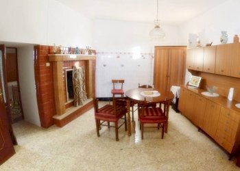 Cucina - Casa indipendente via Enrico Toti, 27, Gagliano del Capo - foto 13