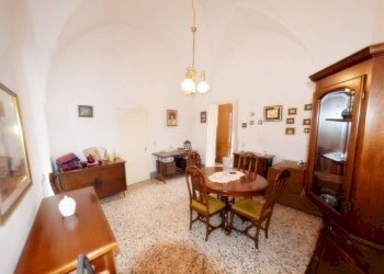 Sala da pranzo - Casa indipendente via Vittorio Veneto, Castrignano del Capo - foto 4