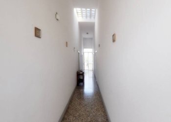 Corridoio - Casa indipendente via Vittorio Veneto, Castrignano del Capo - foto 18