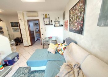 Salone - Villa a Schiera via Milano, 77, Corbetta - foto 3