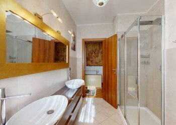 Bagno - Appartamento viale Padre Gian Battista Aguggiari, Varese - foto 48