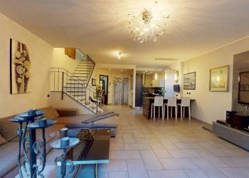 Soggiorno - Appartamento viale Padre Gian Battista Aguggiari, Varese - foto 19