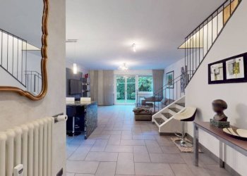 Salone - Appartamento viale Padre Gian Battista Aguggiari, Varese - foto 2