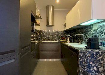 Cucina - Appartamento viale Padre Gian Battista Aguggiari, Varese - foto 22