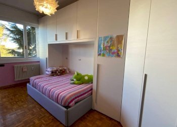 Camera da letto - Appartamento viale Padre Gian Battista Aguggiari, Varese - foto 35