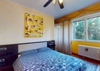 Camera da letto - Appartamento viale Padre Gian Battista Aguggiari, Varese - foto 39