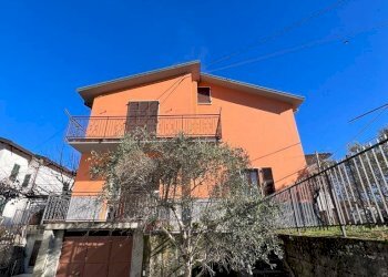 IMG-20231129-WA0001.jpg - Porzione di casa Fivizzano - foto 2