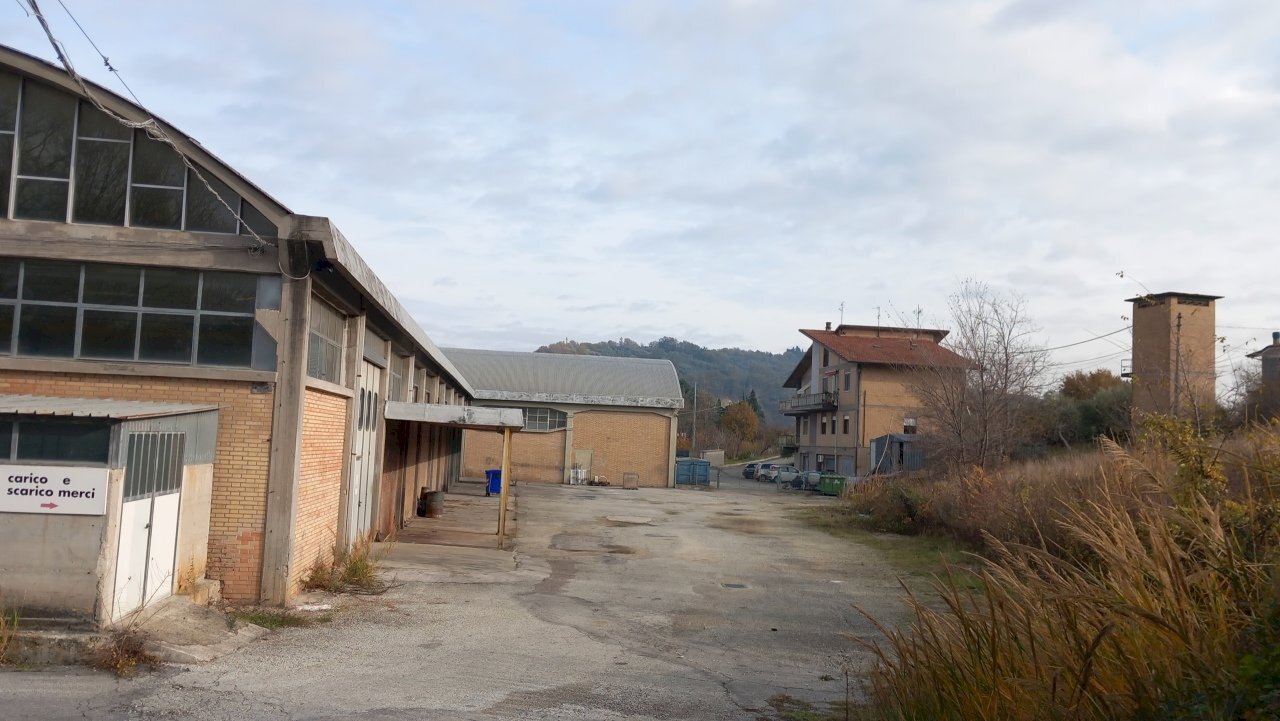 20231212_103522.jpg - Locale Commerciale Via Rancole 68, San Leo - foto 3