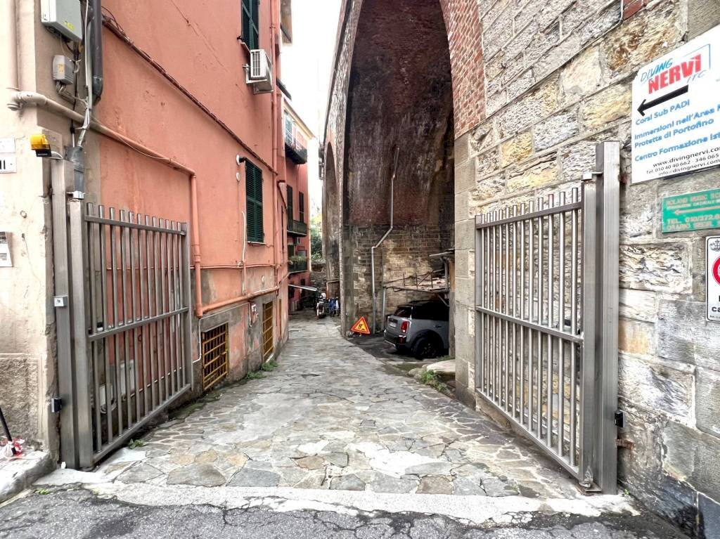 Warehouse via Felice Gazzolo, Genova - photo 1