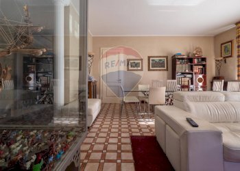 Villa Unifamiliare Via Duca degli Abruzzi, Varese (zona Calcinate del Pesce) - foto 6