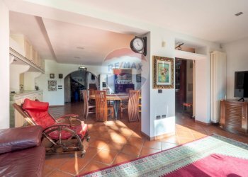 Villa Unifamiliare Via Duca degli Abruzzi, Varese (zona Calcinate del Pesce) - foto 19