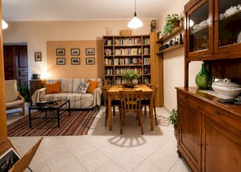 salotto e tavolo - Casa semi indipendente Aulla - foto 5