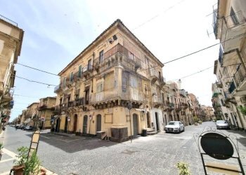 2.jpg - Quadrilocale Via Donna Giovanna D'Austria 6, Militello in Val di Catania - foto 3