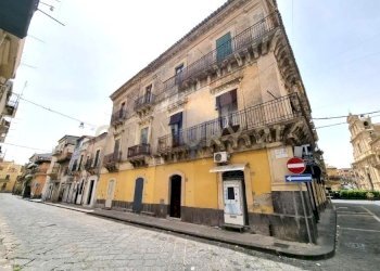 3.jpg - Quadrilocale Via Donna Giovanna D'Austria 6, Militello in Val di Catania - foto 4