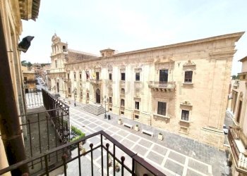 11.jpg - Quadrilocale Via Donna Giovanna D'Austria 6, Militello in Val di Catania - foto 28