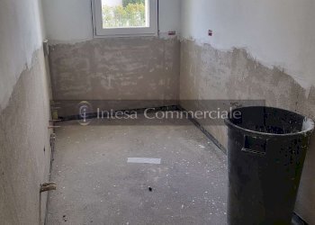 bagno con finestra - Quadrilocale Castel Mella - foto 16